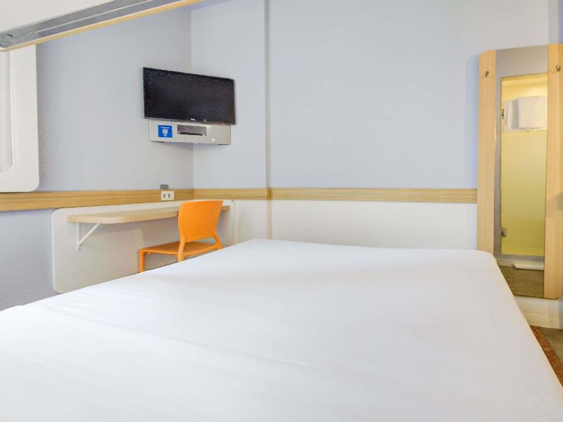 Ibis Budget Copacabana Rj image
