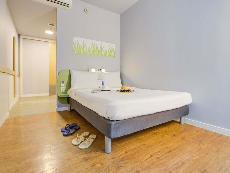 Ibis Budget Copacabana Rj image
