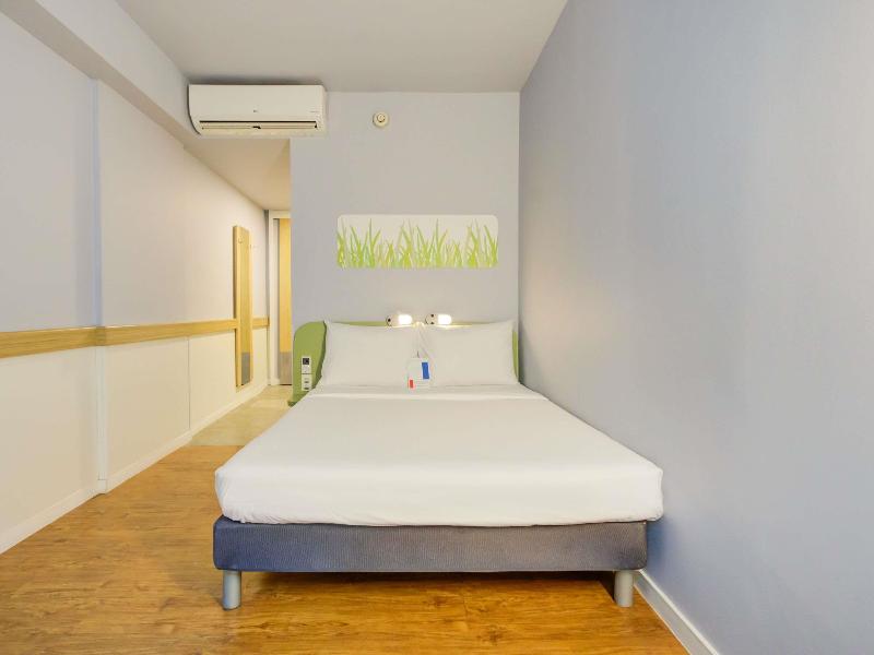 Ibis Budget Copacabana Rj image