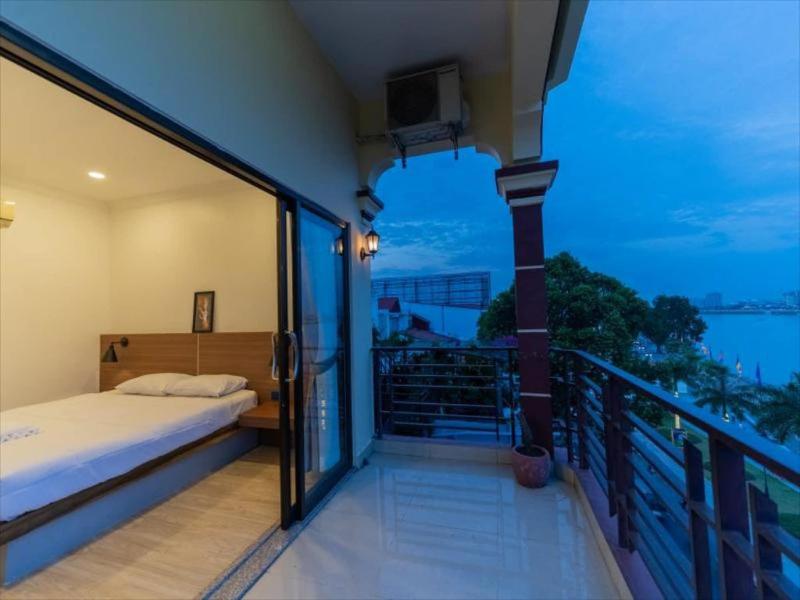 4 Rivers Hotel image
