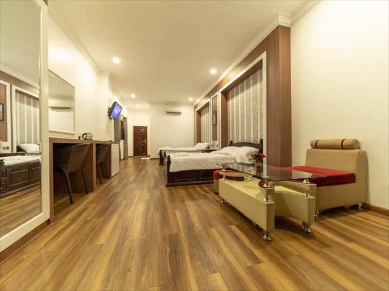4 Rivers Hotel image