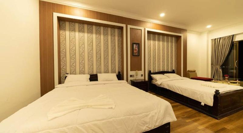4 Rivers Hotel image