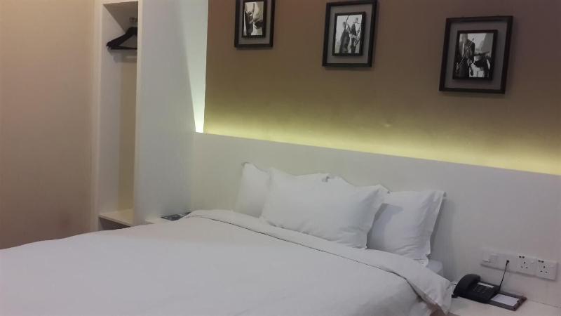 Avida Hotel 4