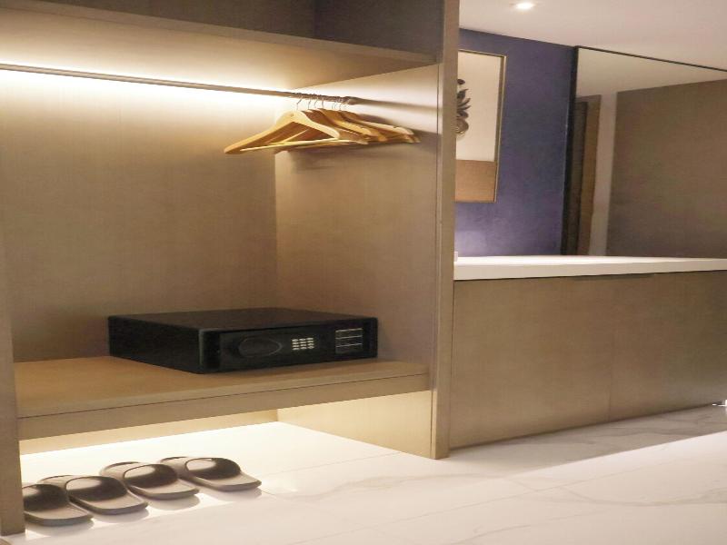 Tian Yi International Hotel image