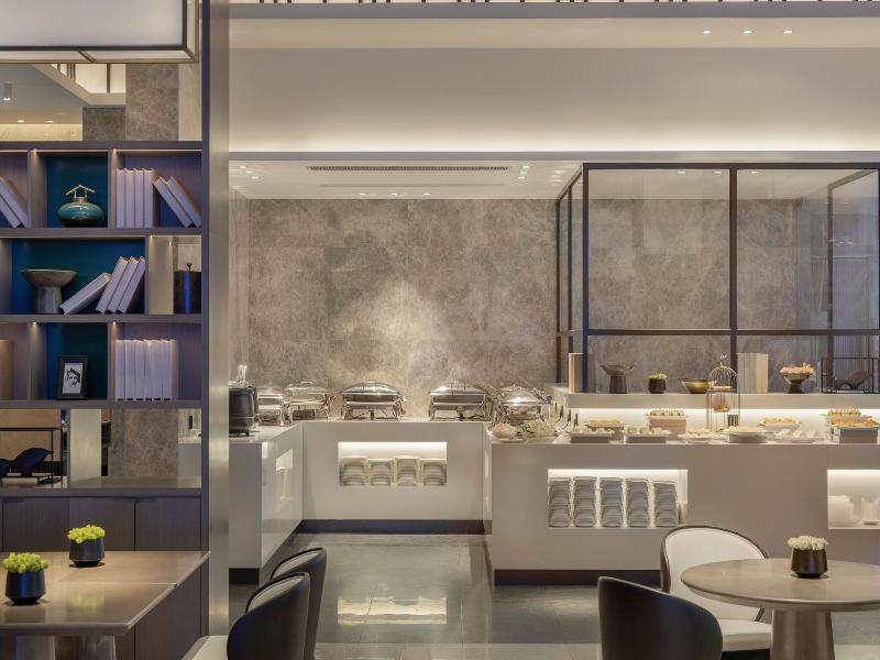 Tian Yi International Hotel image