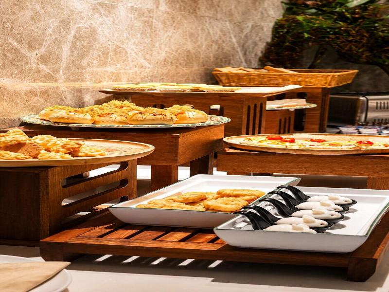Tian Yi International Hotel image