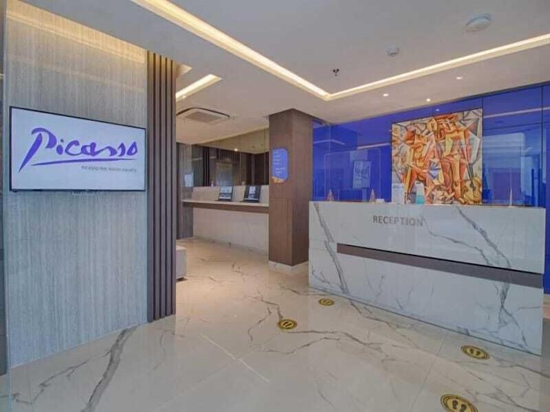 Picasso Inn image