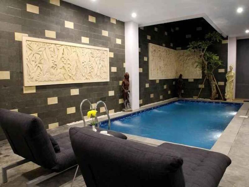 Picasso Inn image