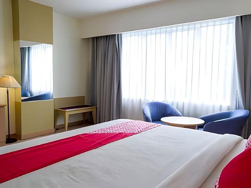 OYO 666 D' Grande Hotel Batam image
