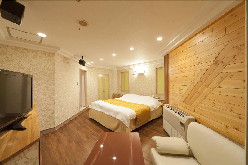 Hotel Fine Garden Okayama 1 - Adults Only image