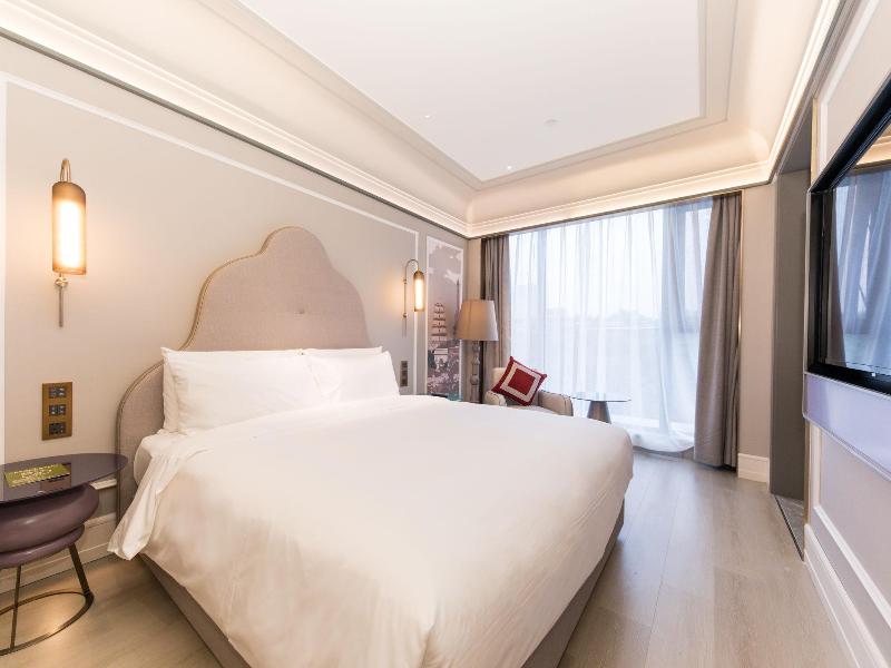 Mercure Xian Dayan Pagoda image