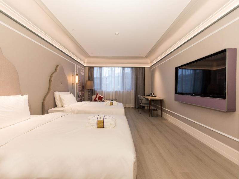 Mercure Xian Dayan Pagoda image