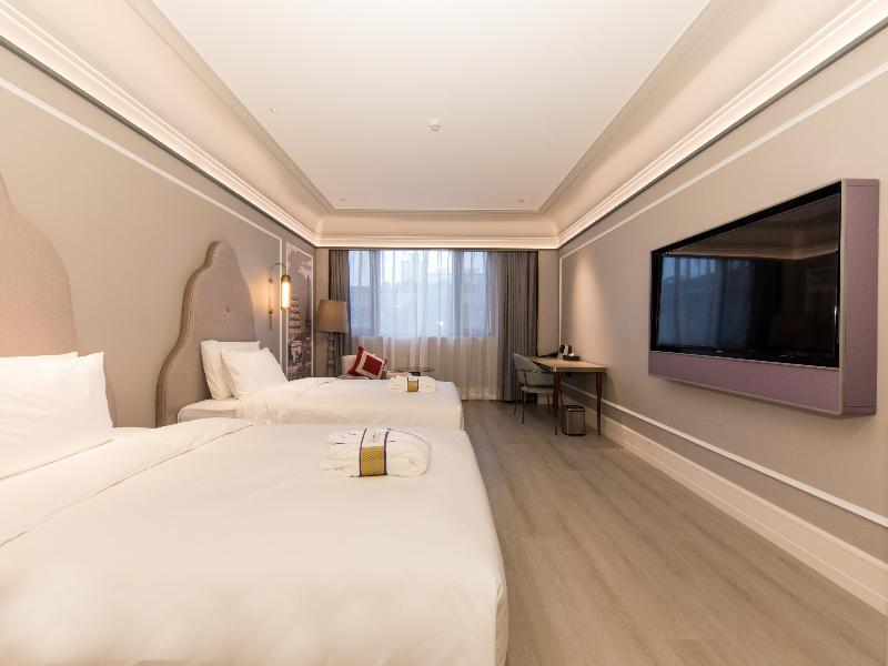 Mercure Xian Dayan Pagoda image