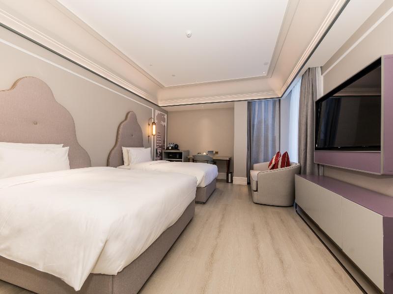 Mercure Xian Dayan Pagoda image