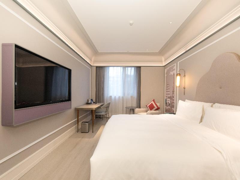 Mercure Xian Dayan Pagoda image