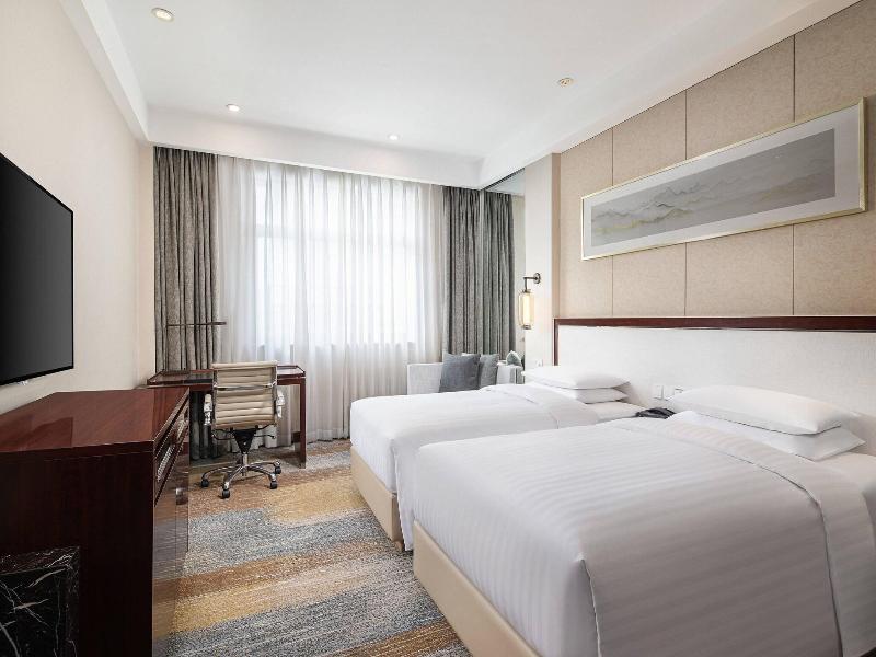 Courtyard By Marriott Wuxi Lihu Lake image
