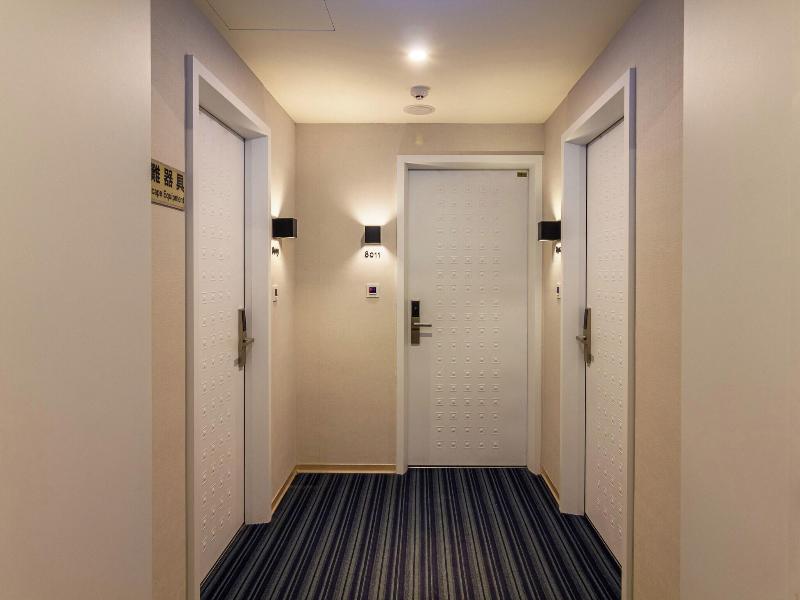 F Hotel Luzhou Taipei image