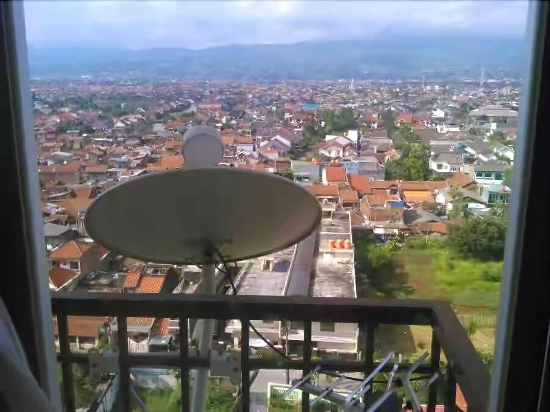 Apartemen The Suites Metro Yudis image