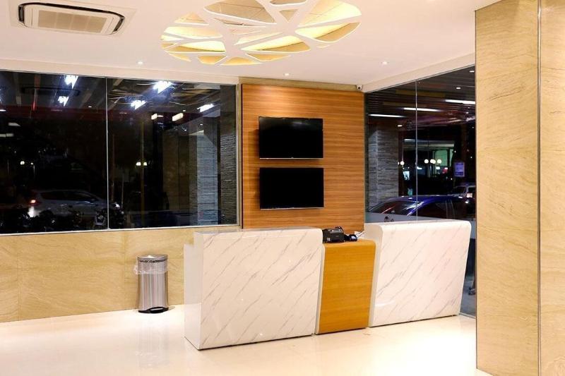 Grand Citihub Hotel At Panakkukang image