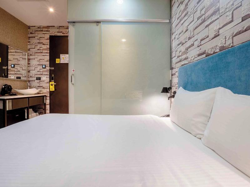 CHECK inn Taichung Ziyou image