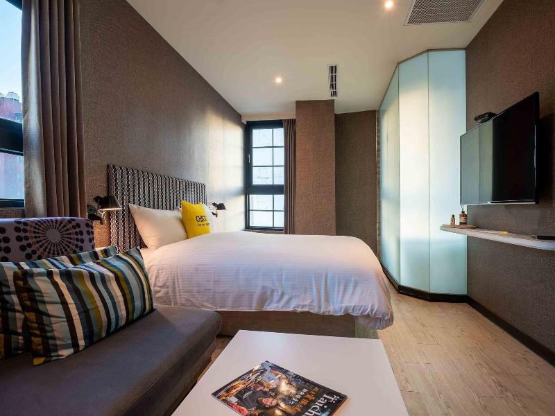 CHECK inn Taichung Ziyou image