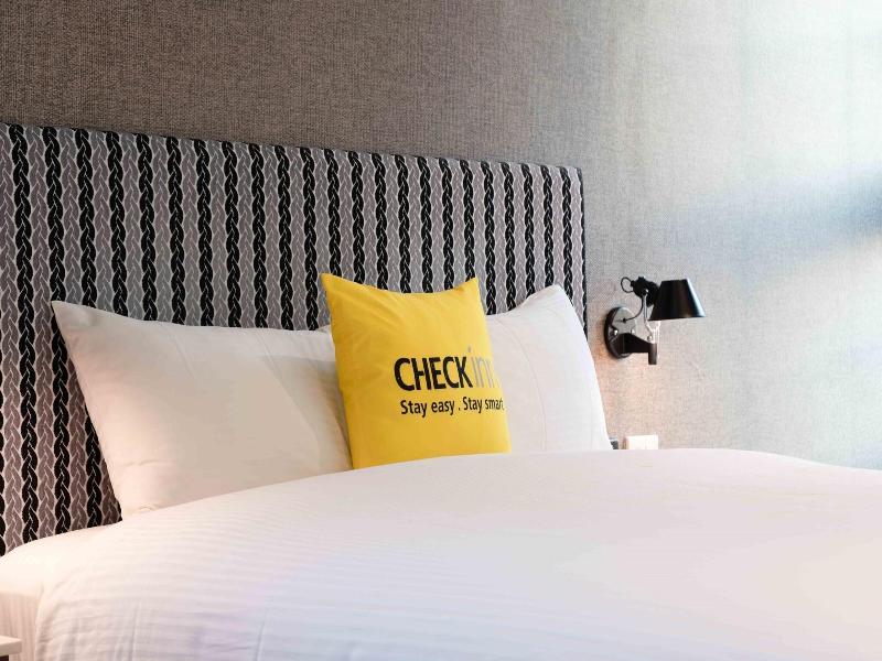 CHECK inn Taichung Ziyou image