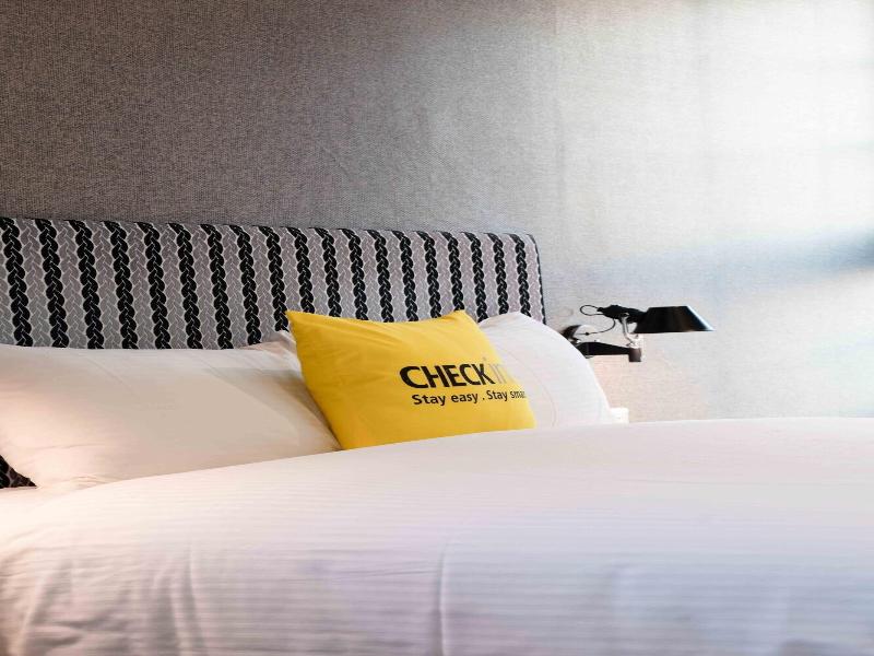 CHECK inn Taichung Ziyou image