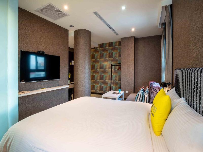 CHECK inn Taichung Ziyou image