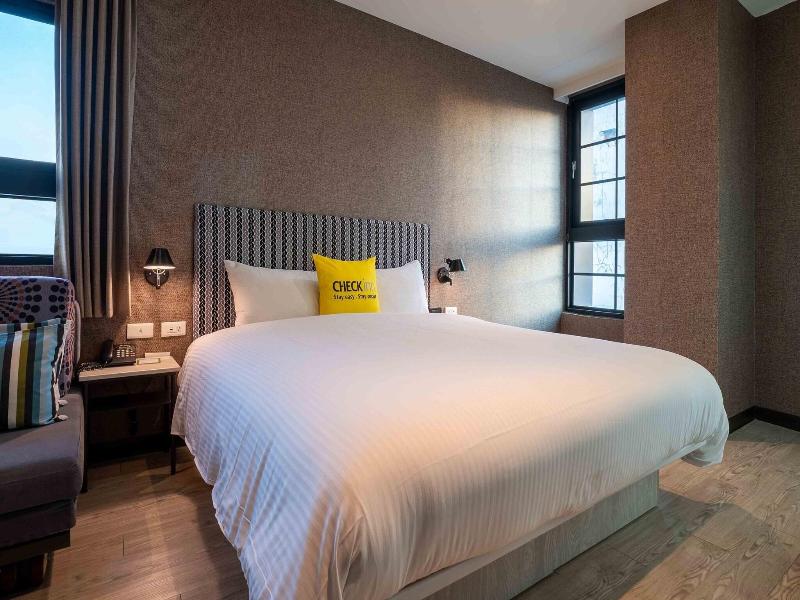 CHECK inn Taichung Ziyou image