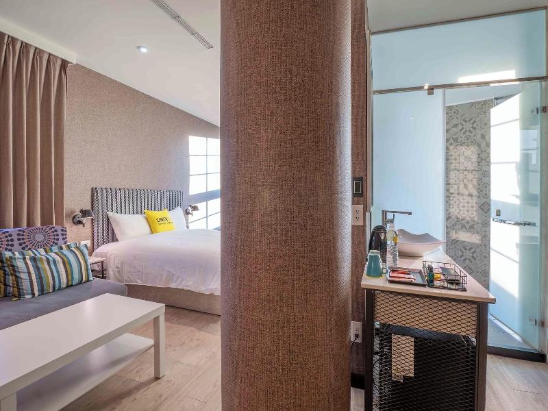 CHECK inn Taichung Ziyou image