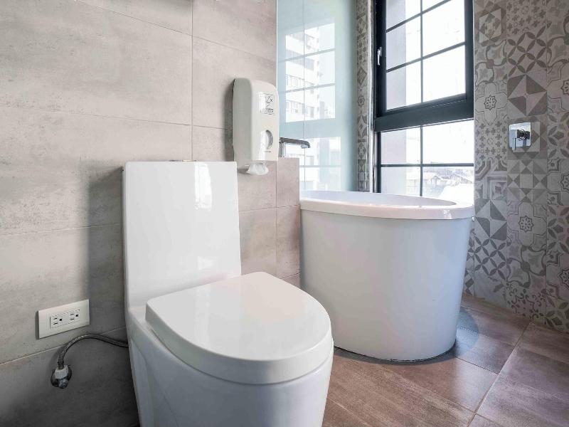 CHECK inn Taichung Ziyou image