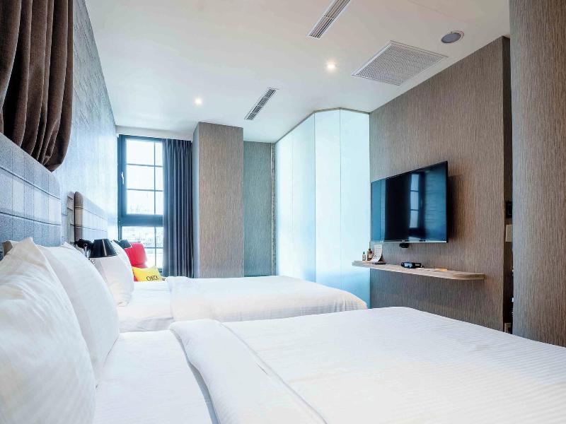 CHECK inn Taichung Ziyou image