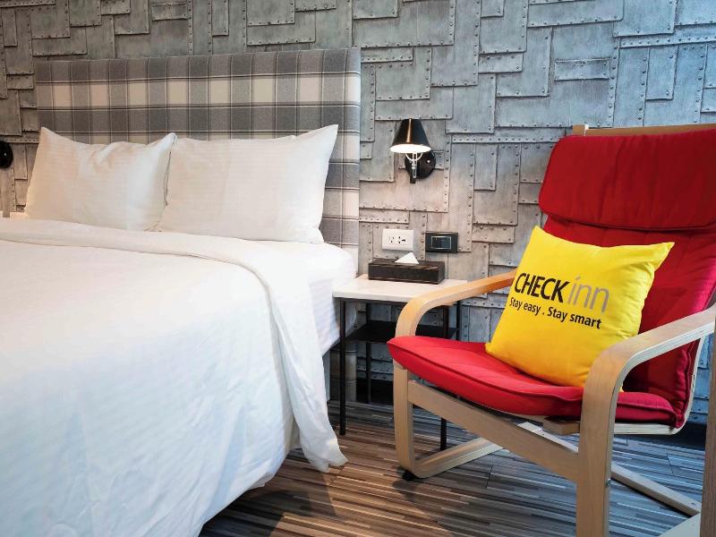 CHECK inn Taichung Ziyou image