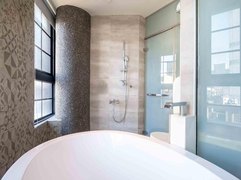 CHECK inn Taichung Ziyou image