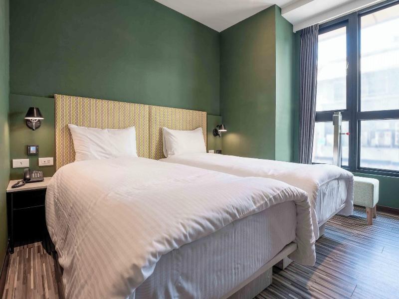 CHECK inn Taichung Ziyou image
