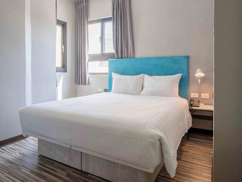 CHECK inn Taichung Ziyou image
