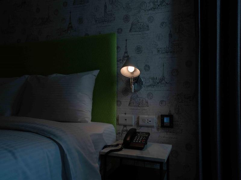 CHECK inn Taichung Ziyou image