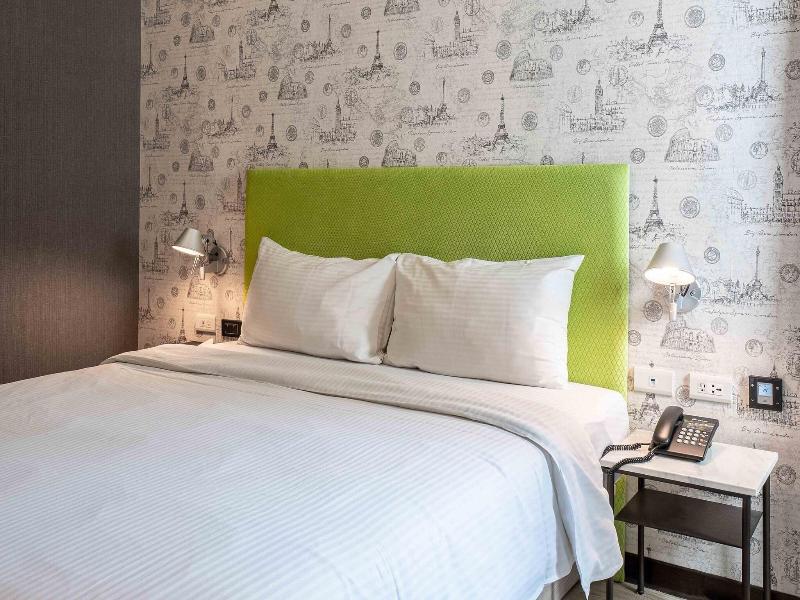 CHECK inn Taichung Ziyou image