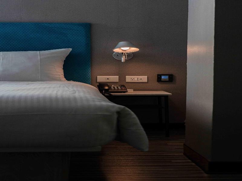 CHECK inn Taichung Ziyou image
