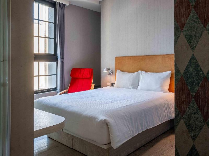 CHECK inn Taichung Ziyou image