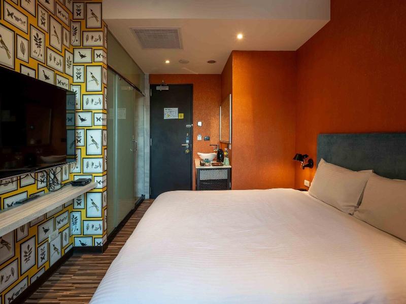 CHECK inn Taichung Ziyou image