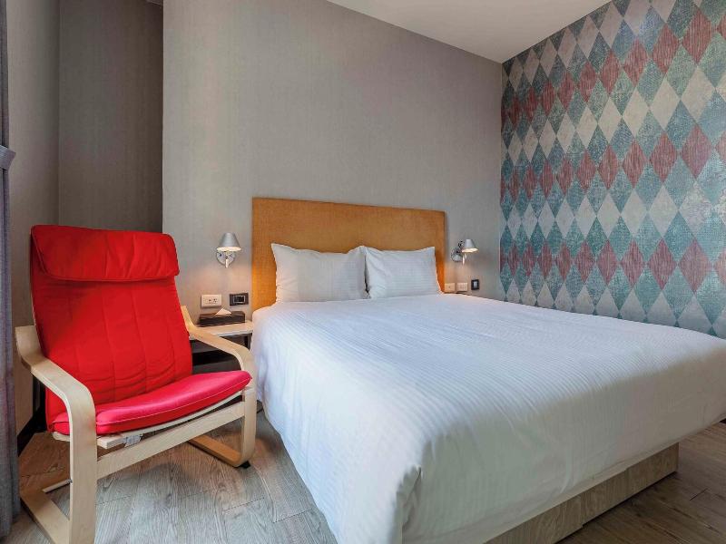 CHECK inn Taichung Ziyou image