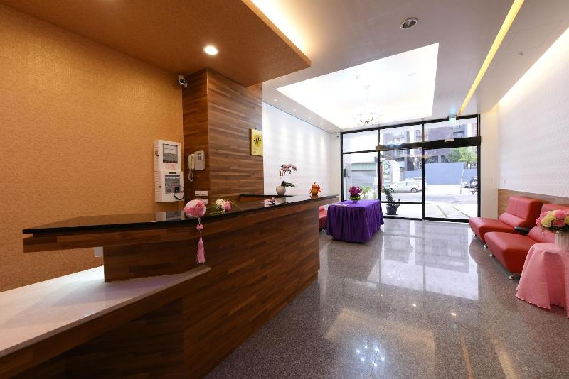 Hotel 99 4
