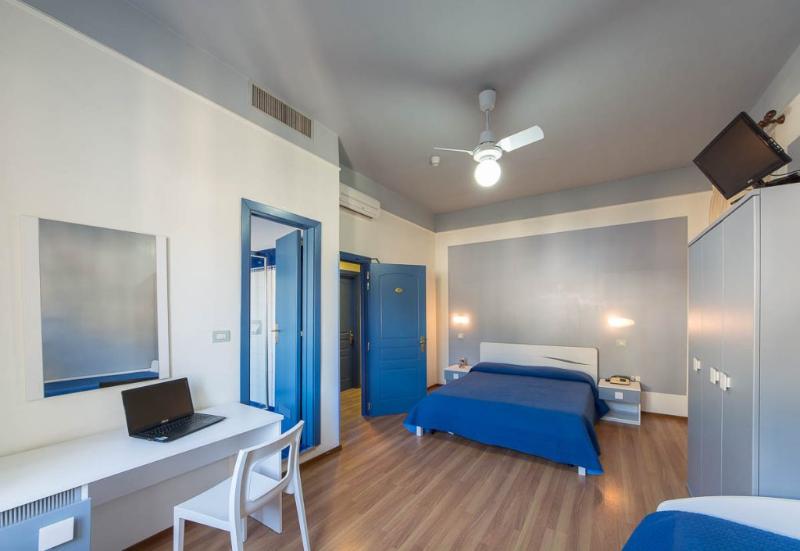 Hotel Sole image