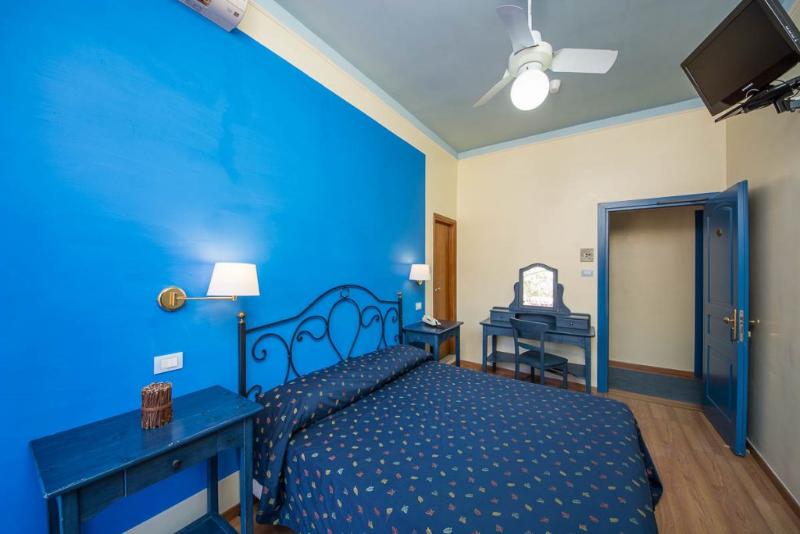 Hotel Sole image