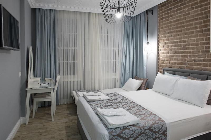 Luna Boutique Hotel image