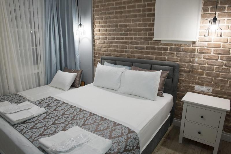 Luna Boutique Hotel image