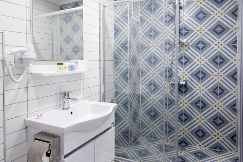 Luna Boutique Hotel image