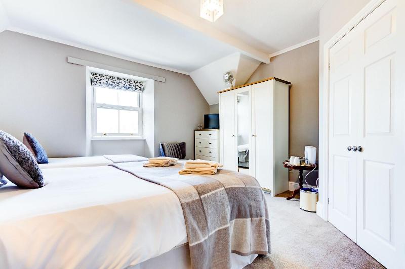 Lyndale Guest House image