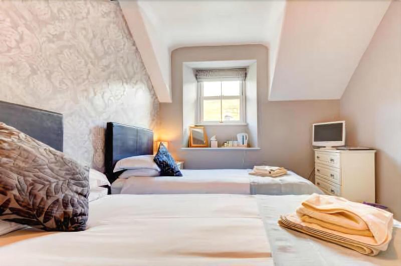 Lyndale Guest House image